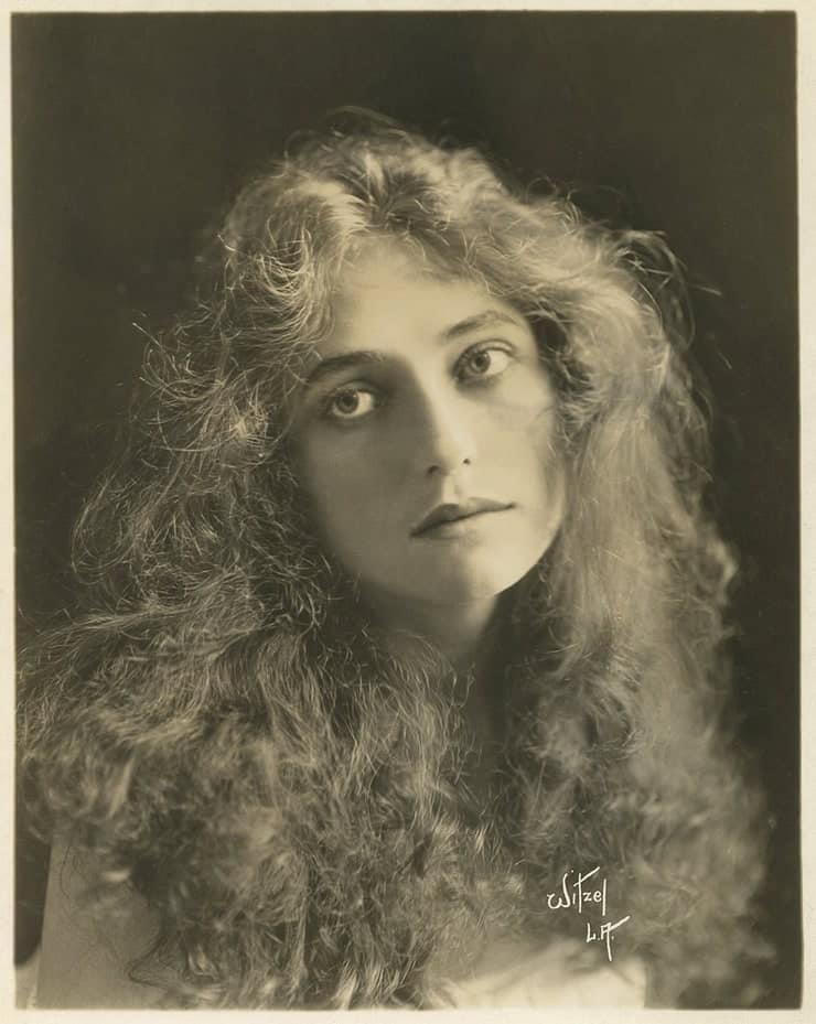 Nona Thomas image
