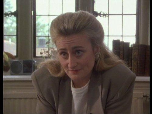 Sian Thomas image