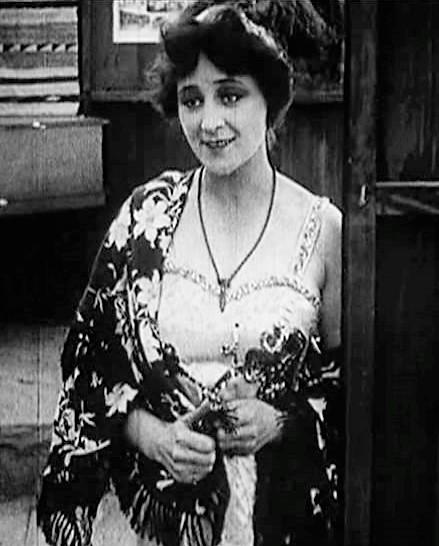Lizette Thorne image