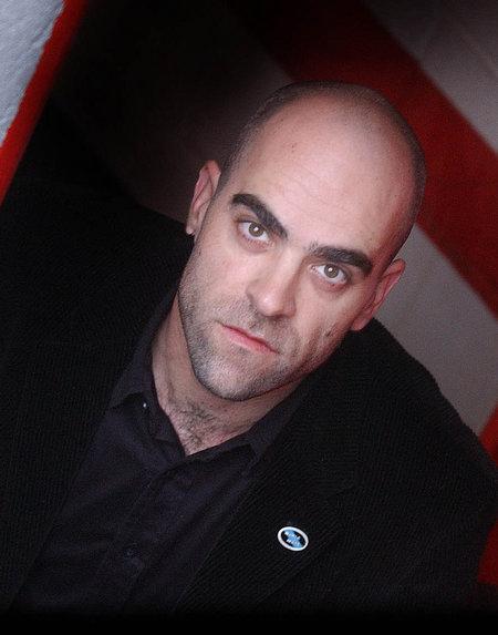 Luis Tosar image