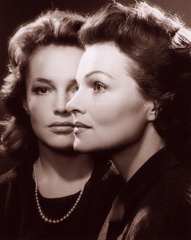Susan Travers image