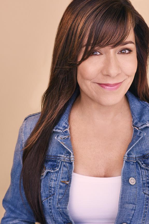 Julie Upton image