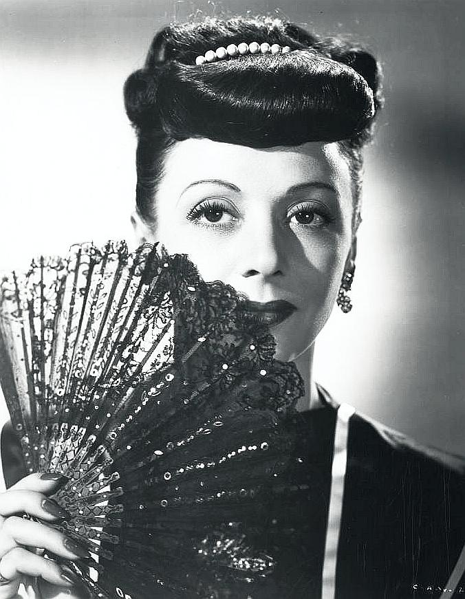 Nina Vale image