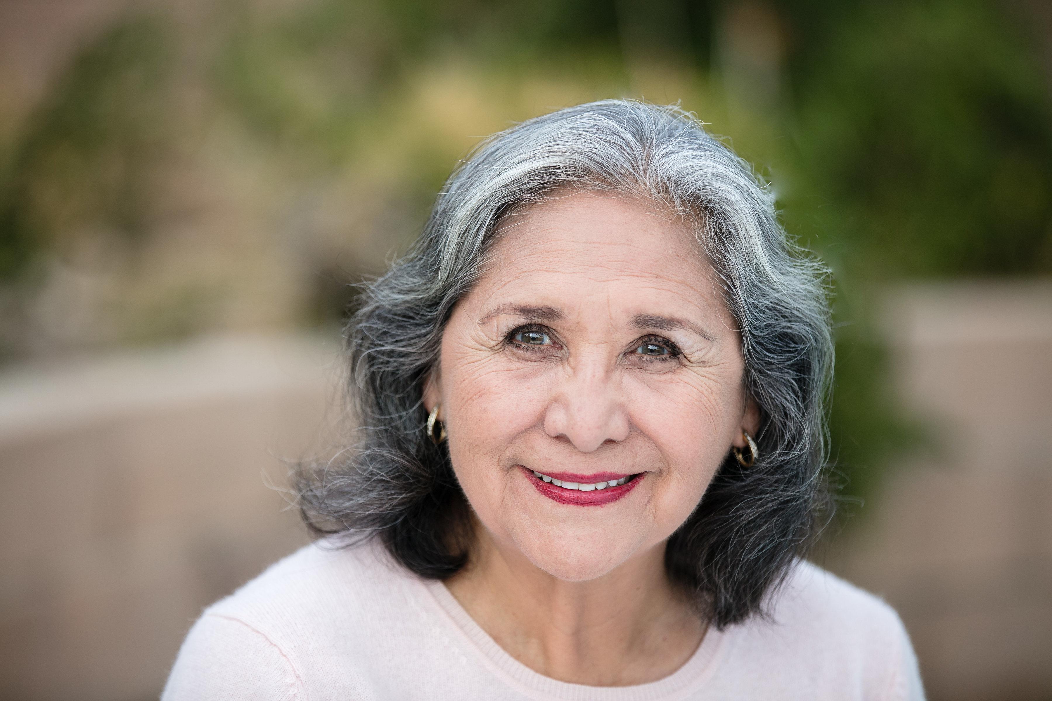 Julia Vera image