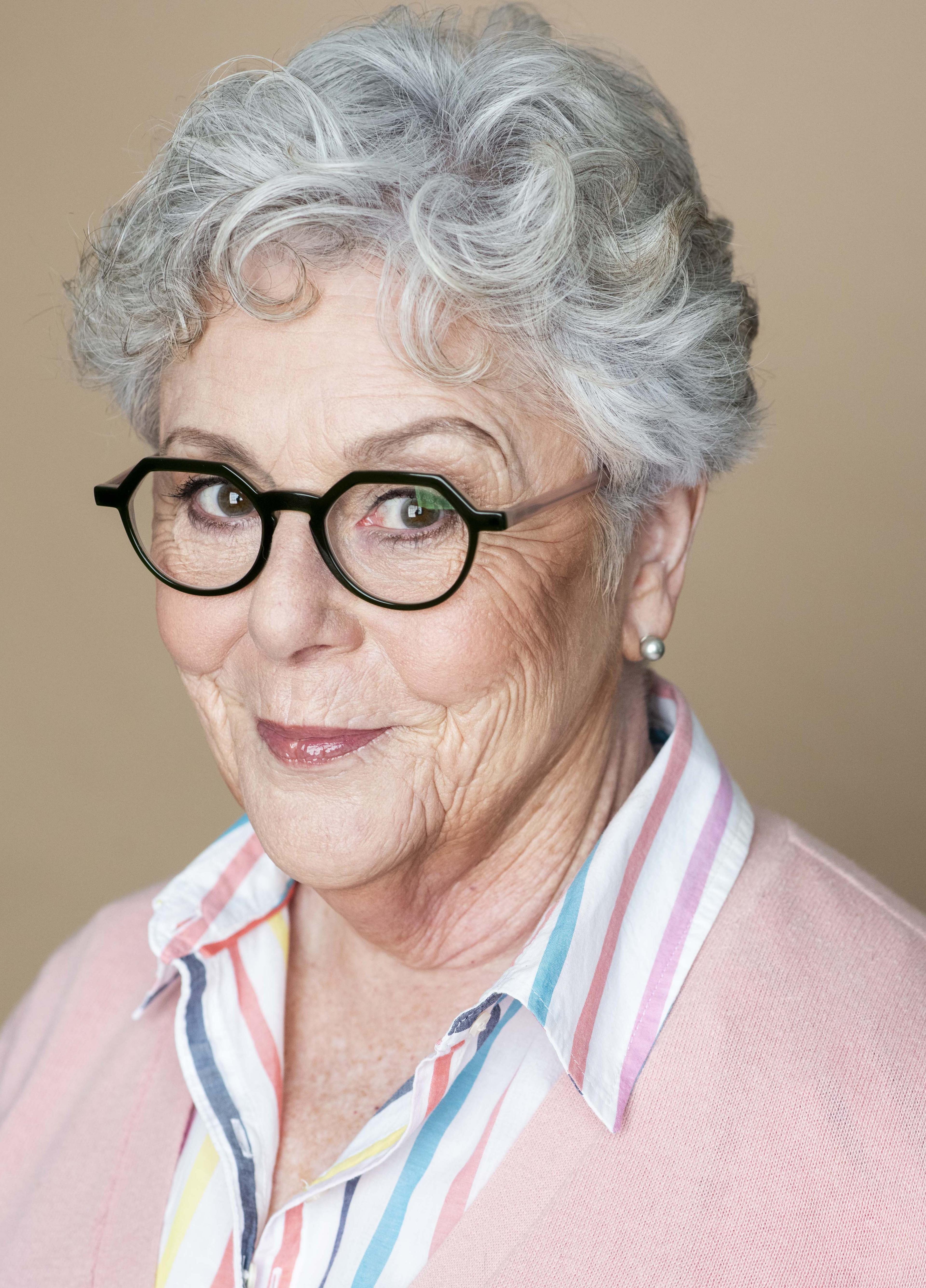Suzanne Voss image