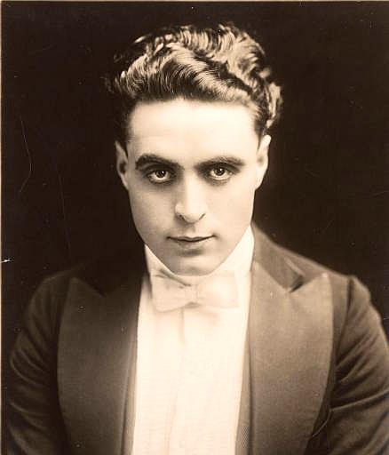 George Walsh image