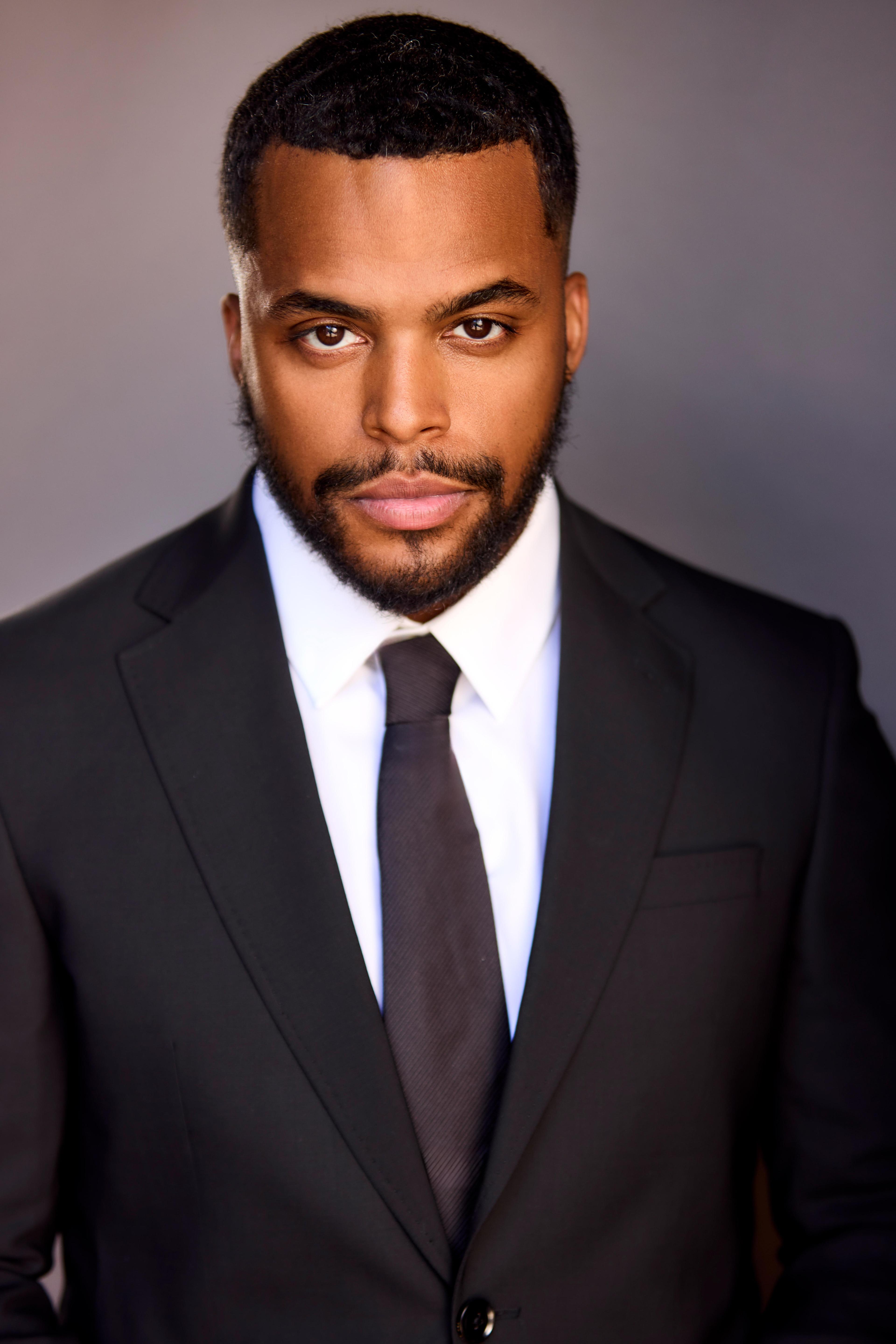 Chris Warren image