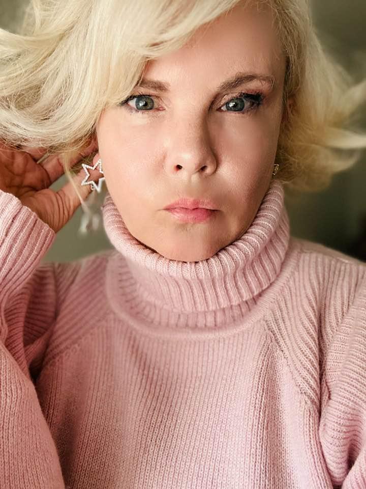 Kiersten Warren image