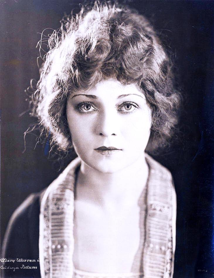 Mary Warren image