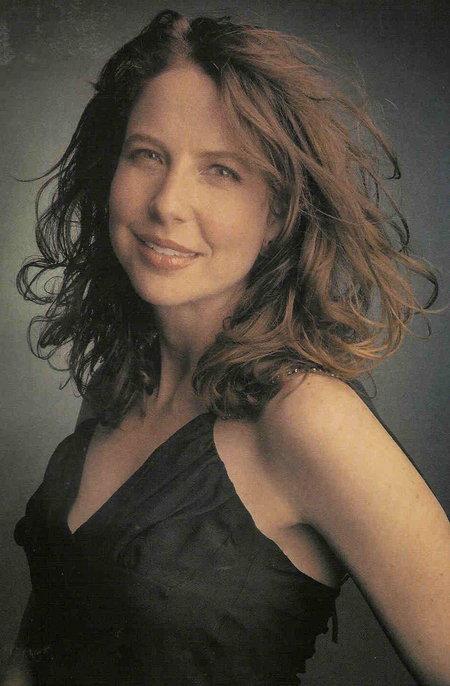 Robin Weigert image