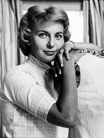 Joanne Woodward image
