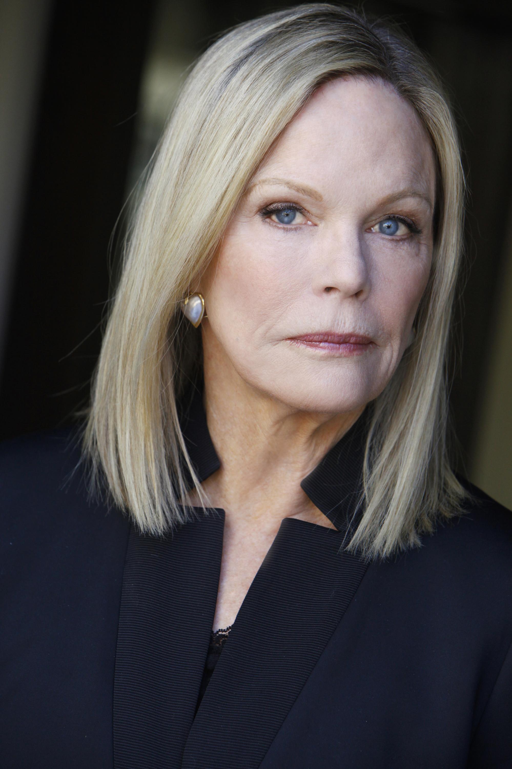 Cathy Worthington image