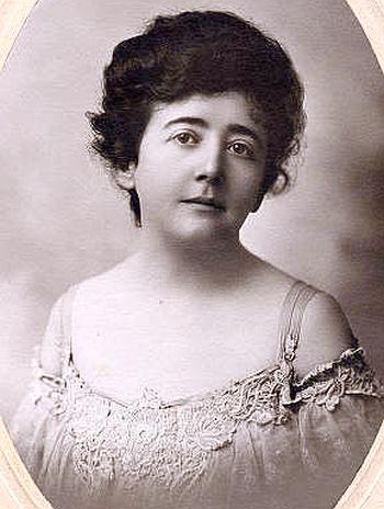 Mabel Wright image
