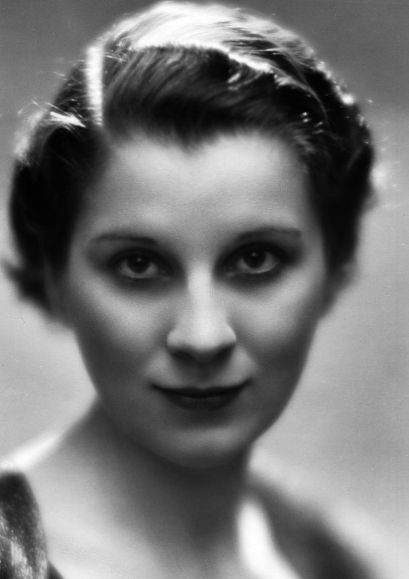 Diana Wynyard image
