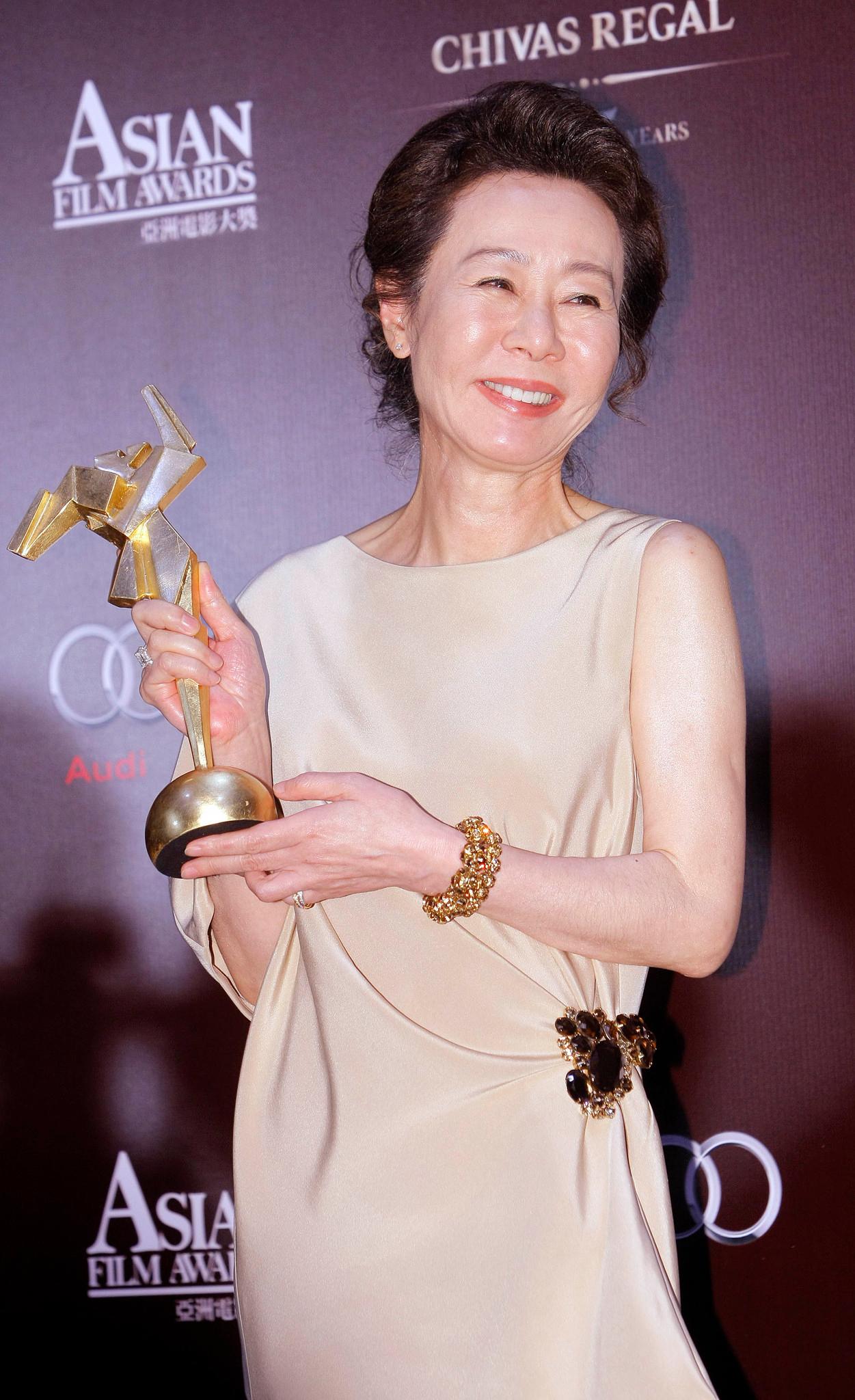 Youn Yuh-jung image