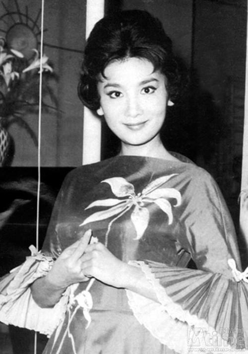 Ivy Ling Po image