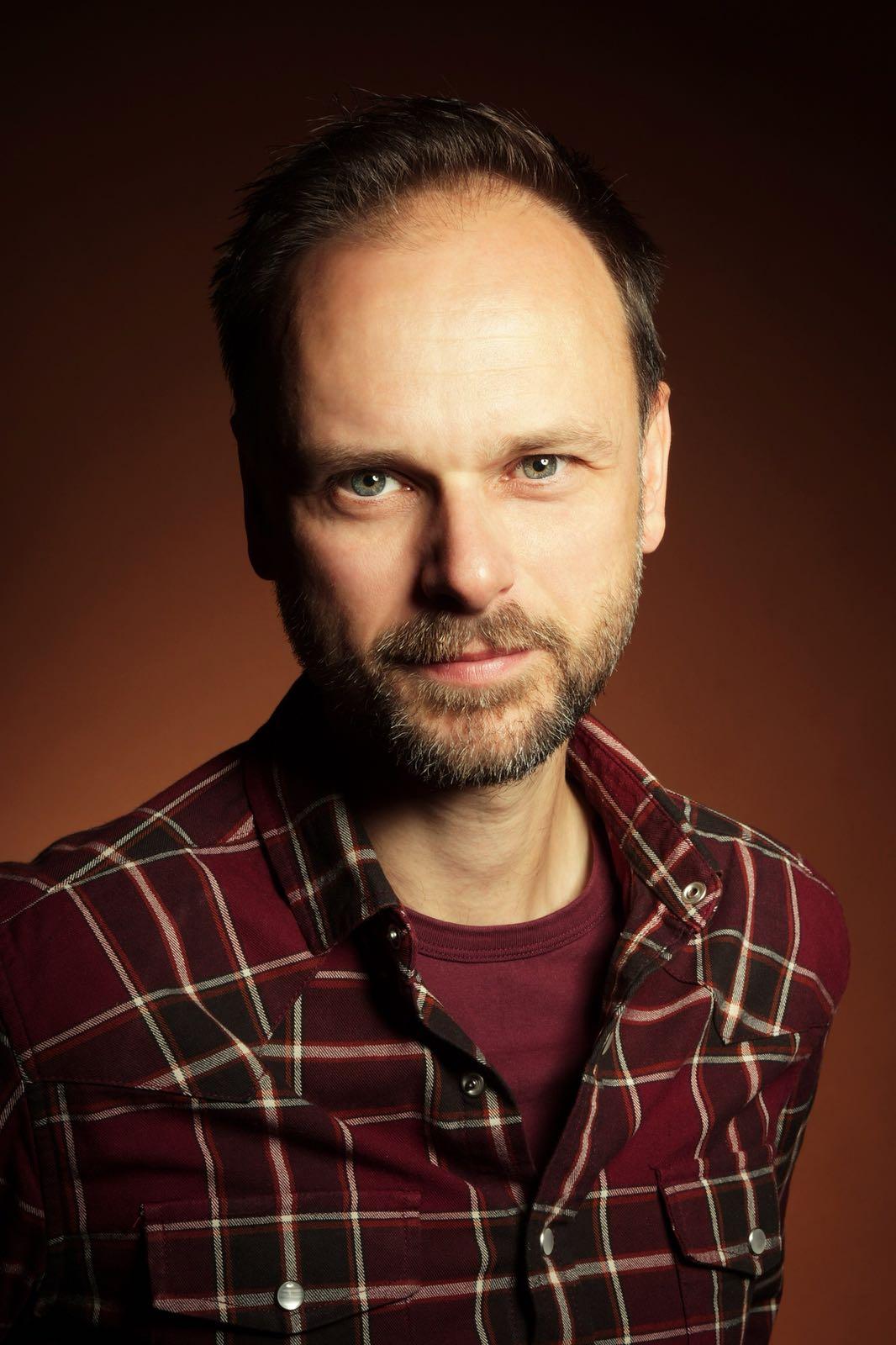 Daniel Barry image