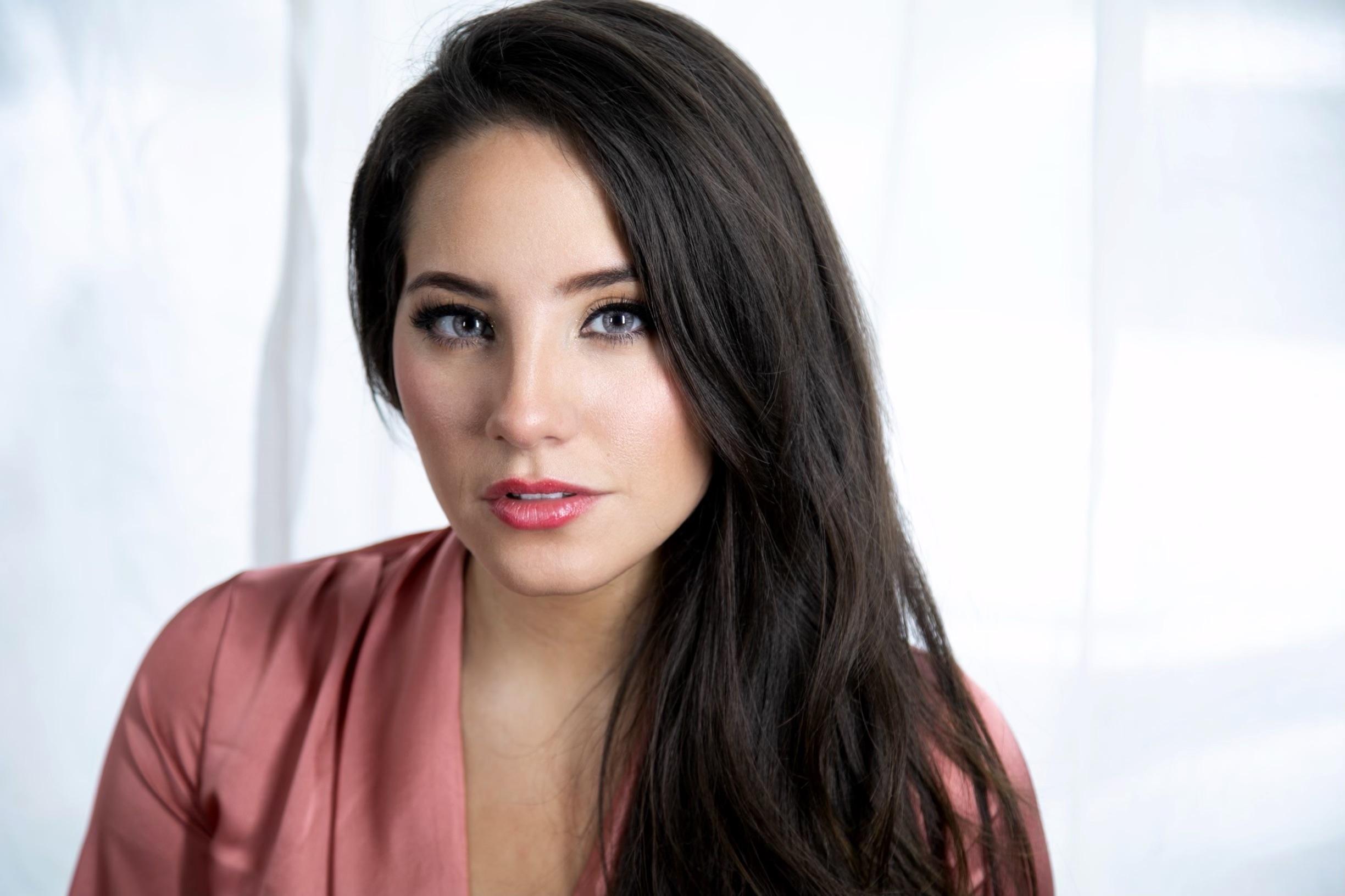Lauren Perez image