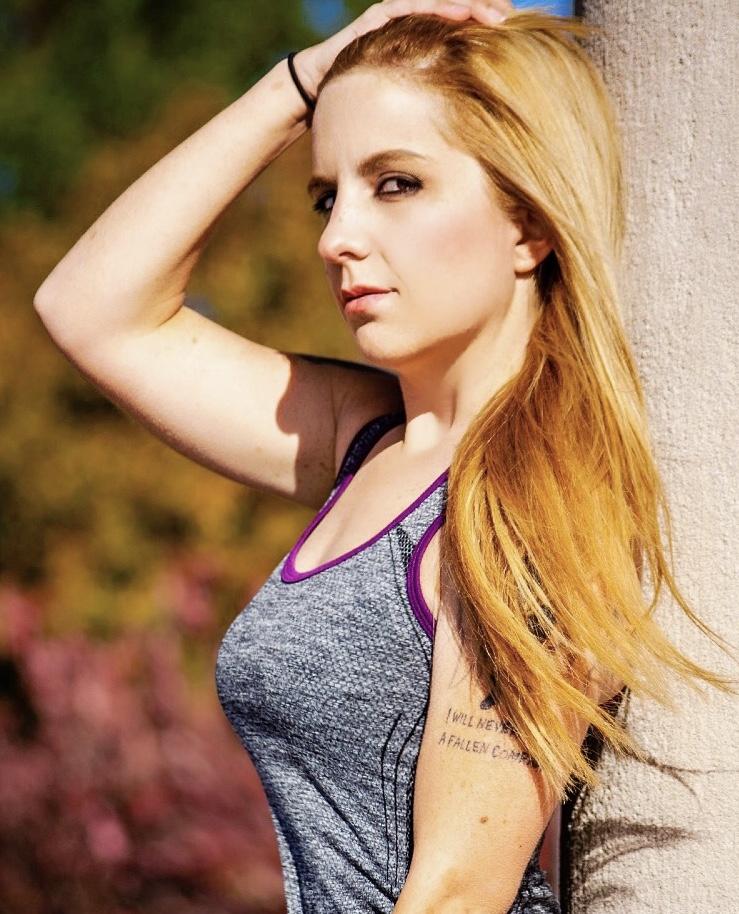 Julia Valenti image