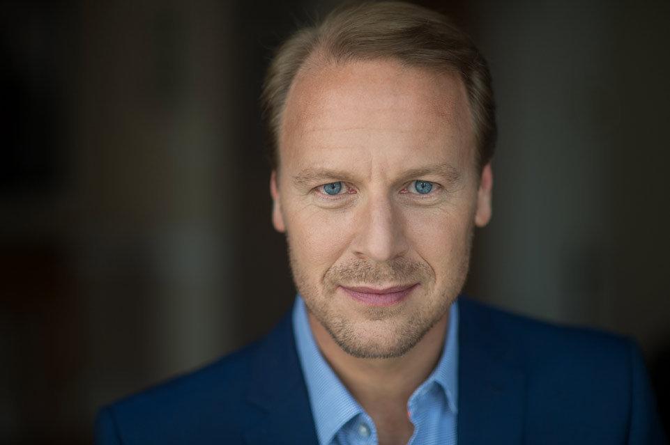 Ian Knauer image