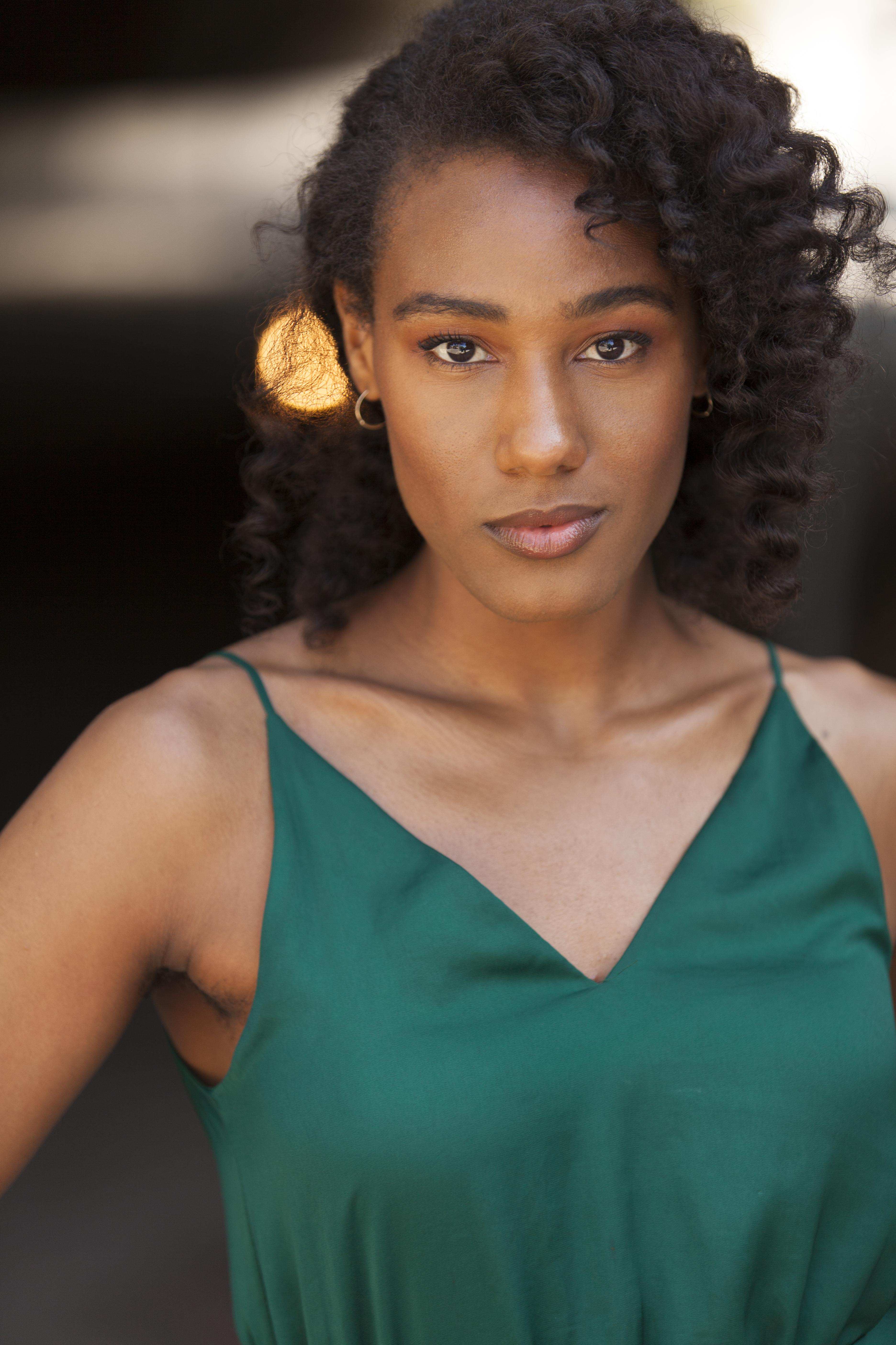 Naomi Mack image
