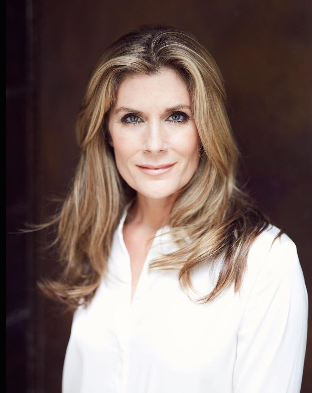 Julie Stevens image