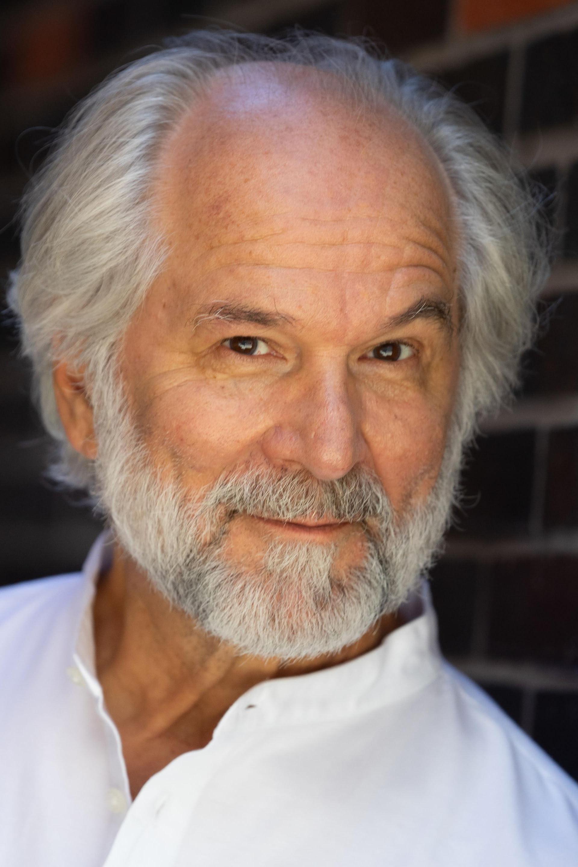 John Kapelos image