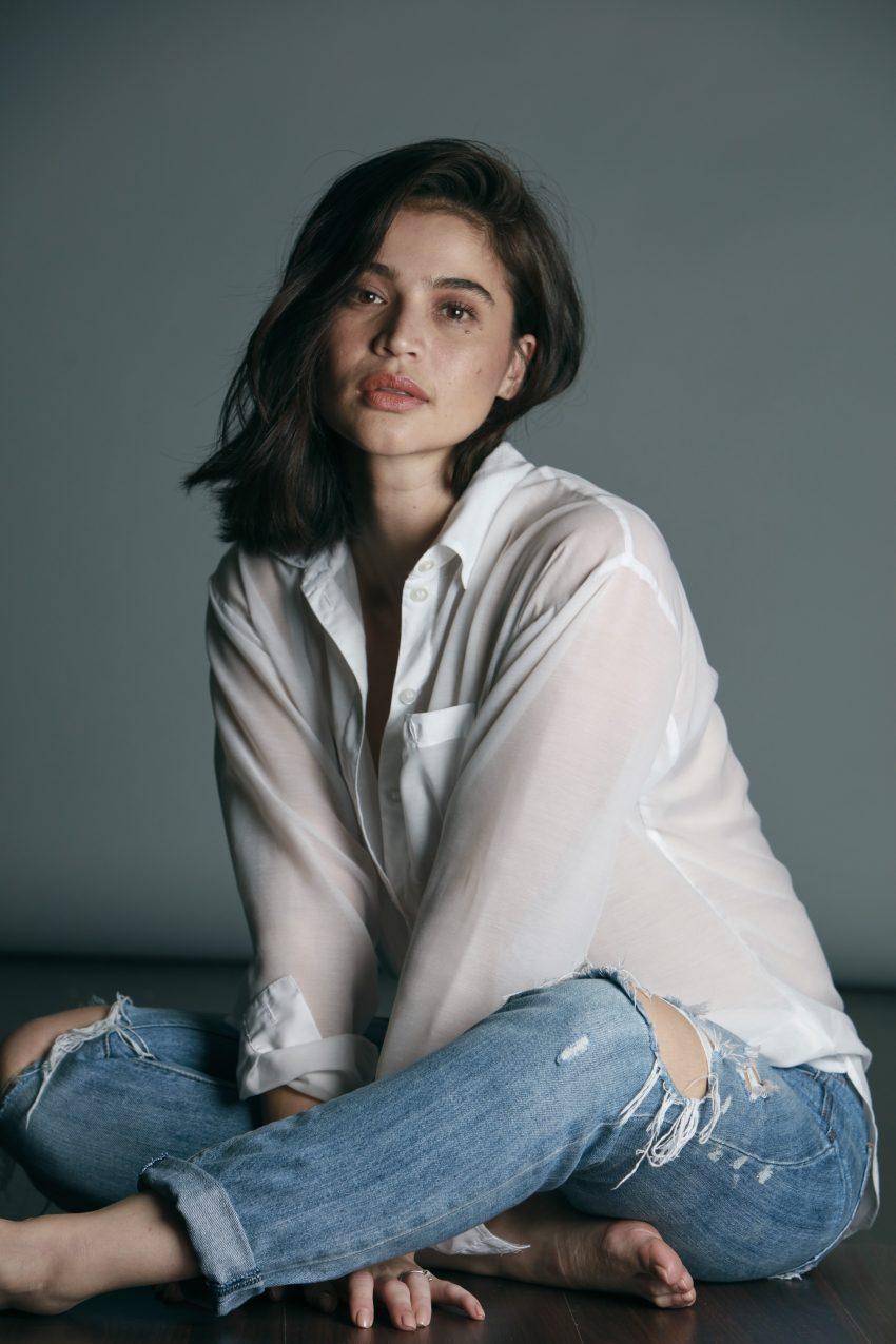 Anne Curtis image