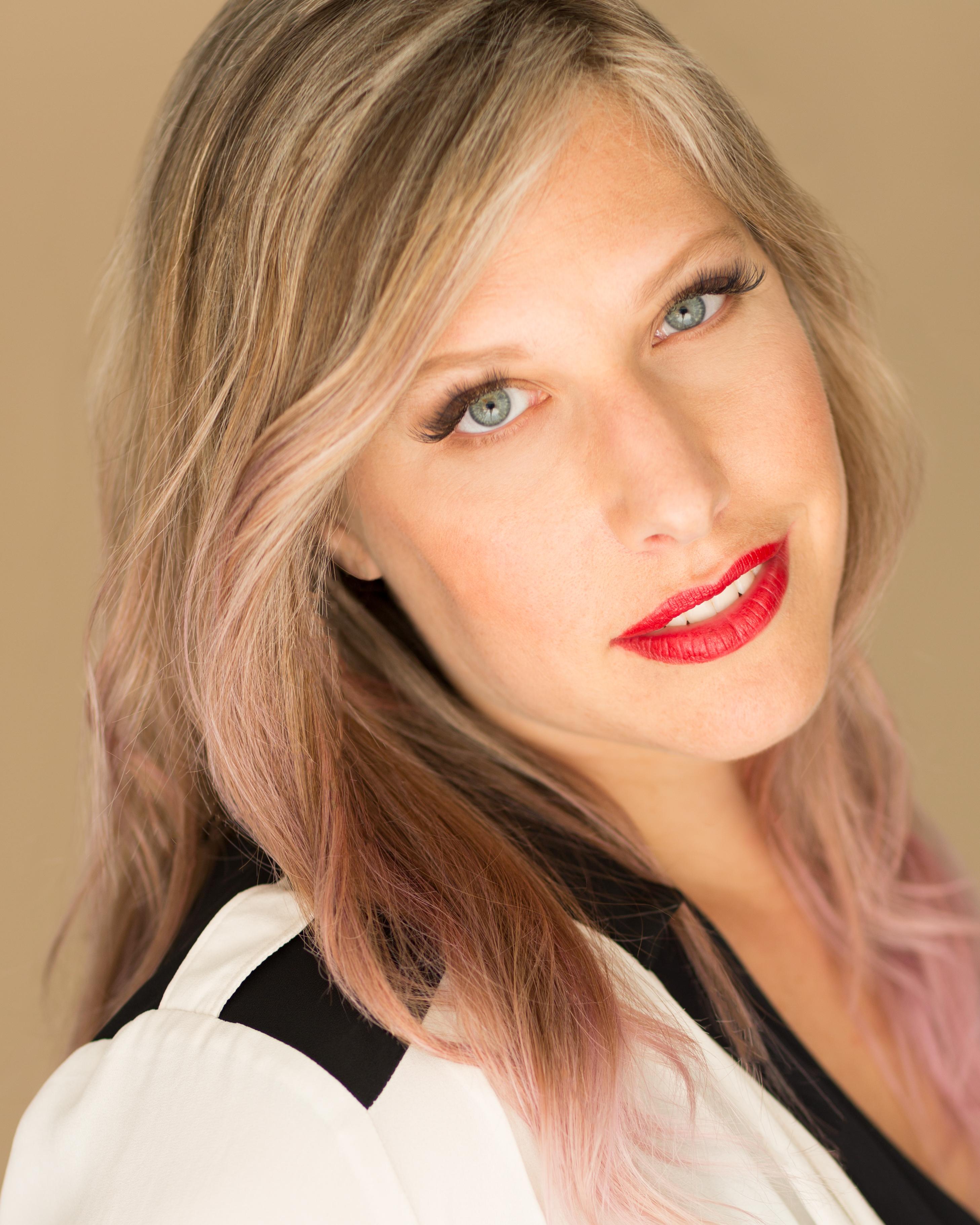 Julie Marcus image