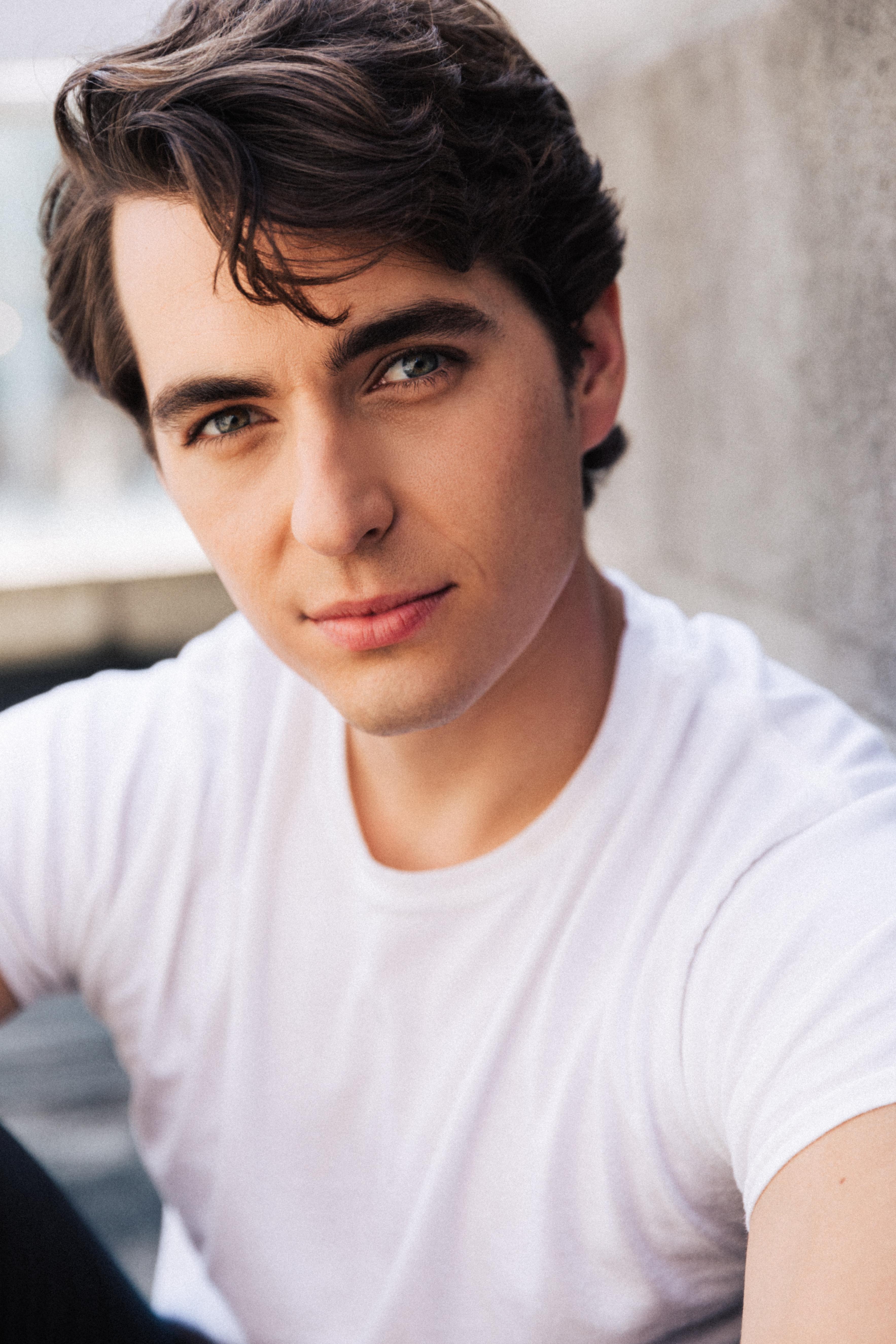 Kyle Selig image