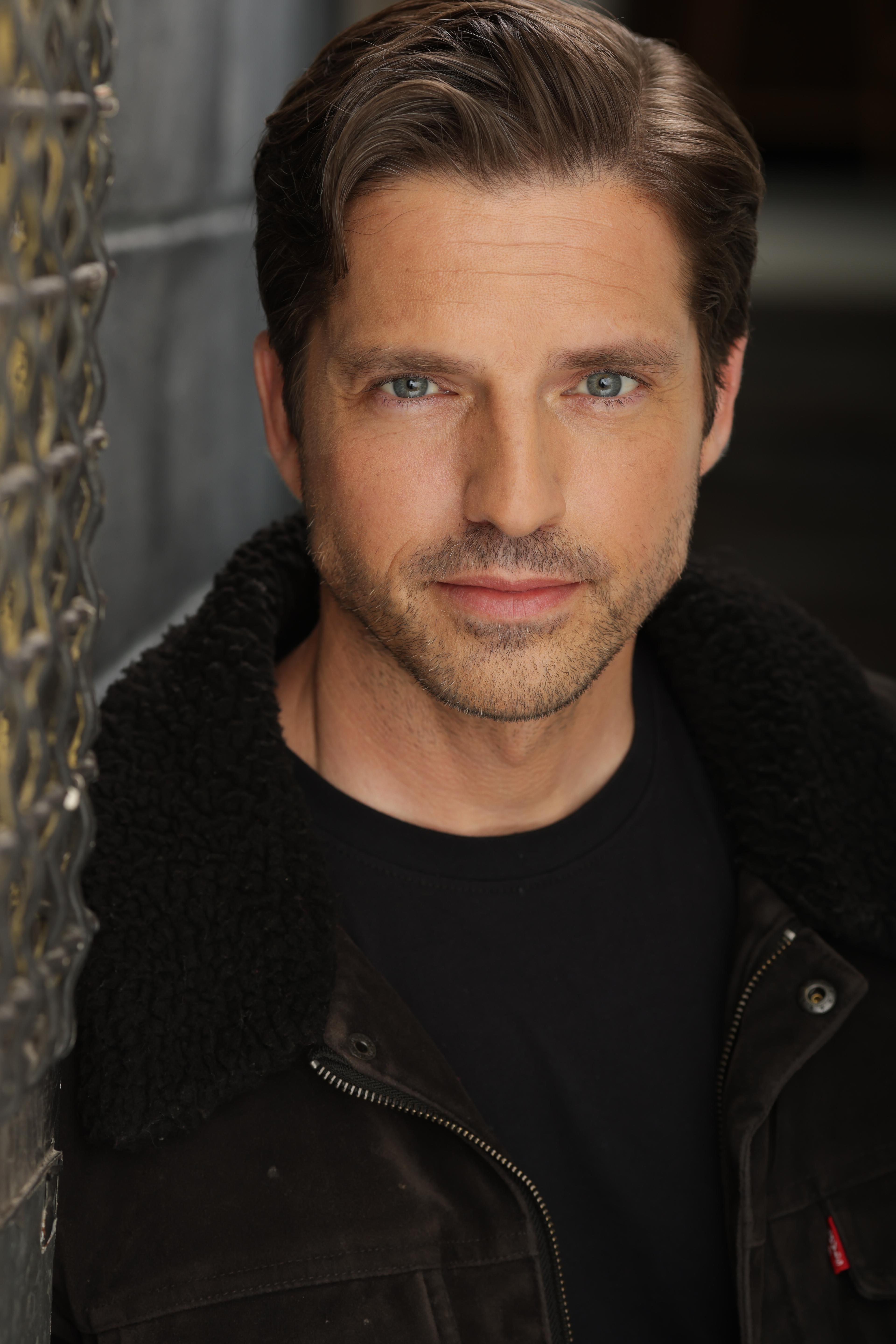 Scott Bailey image
