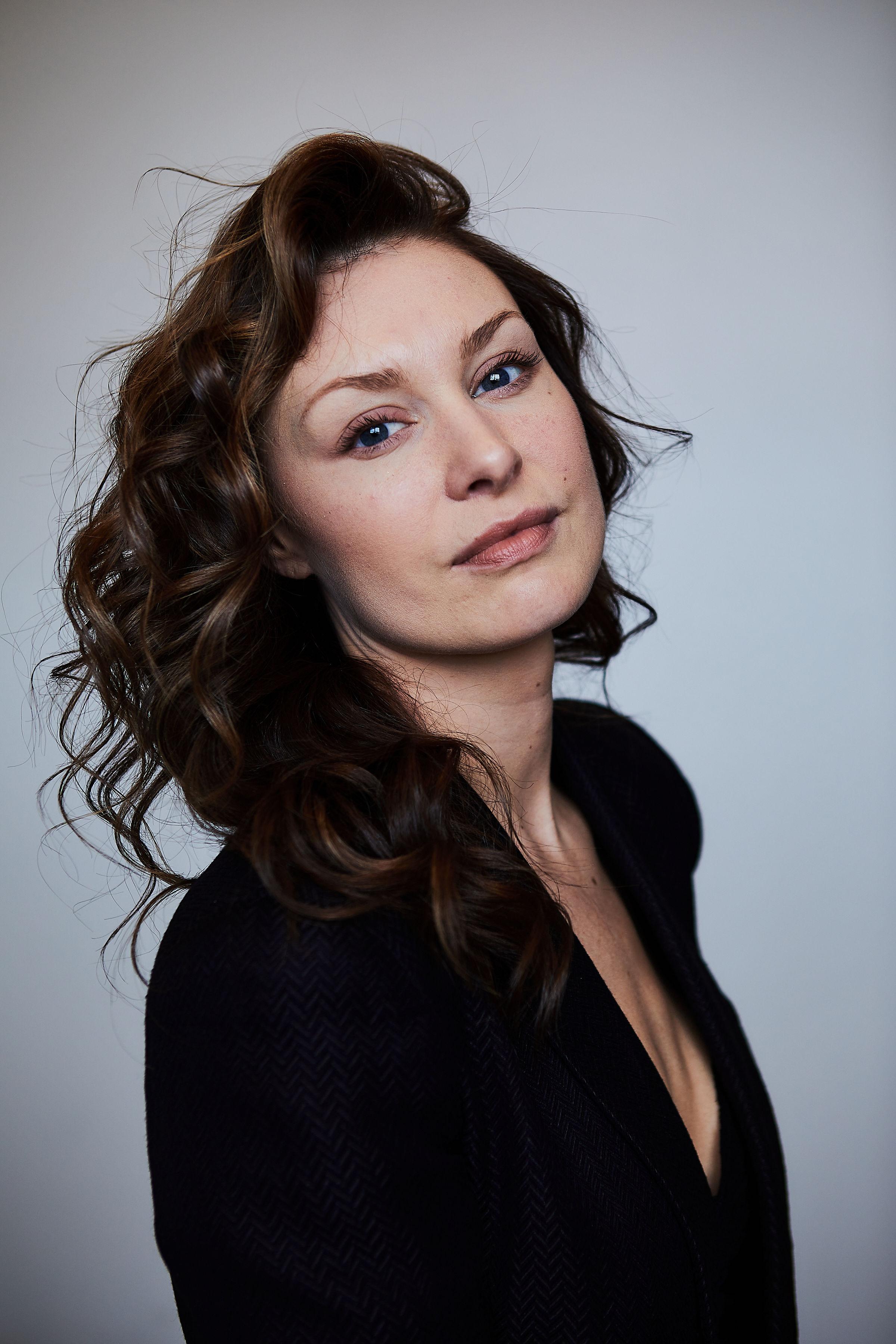 Jennifer Adams image