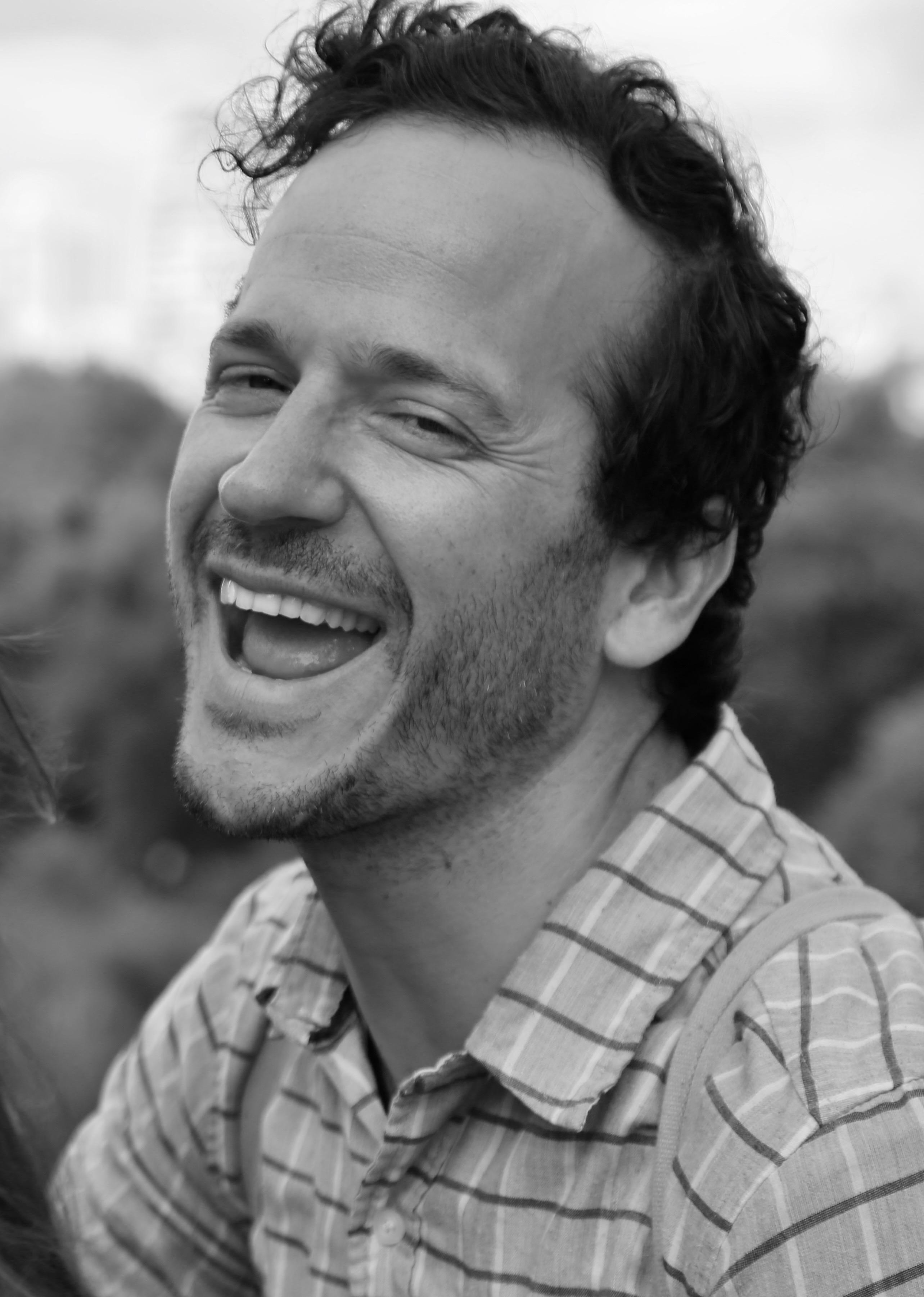 Nic Costa image