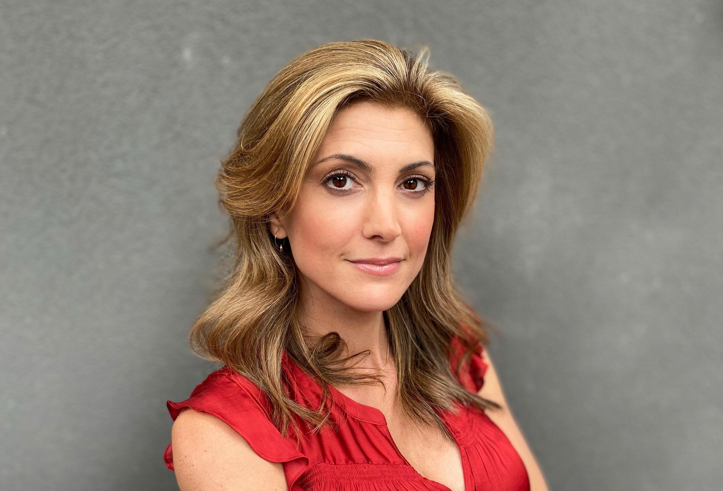 Julia Benson image