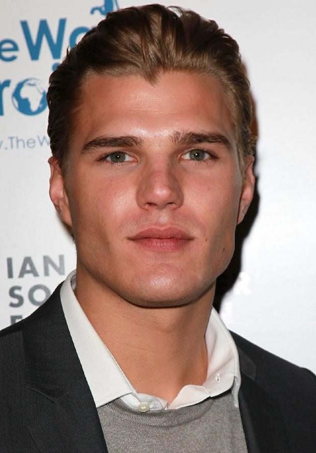 Chris Zylka image