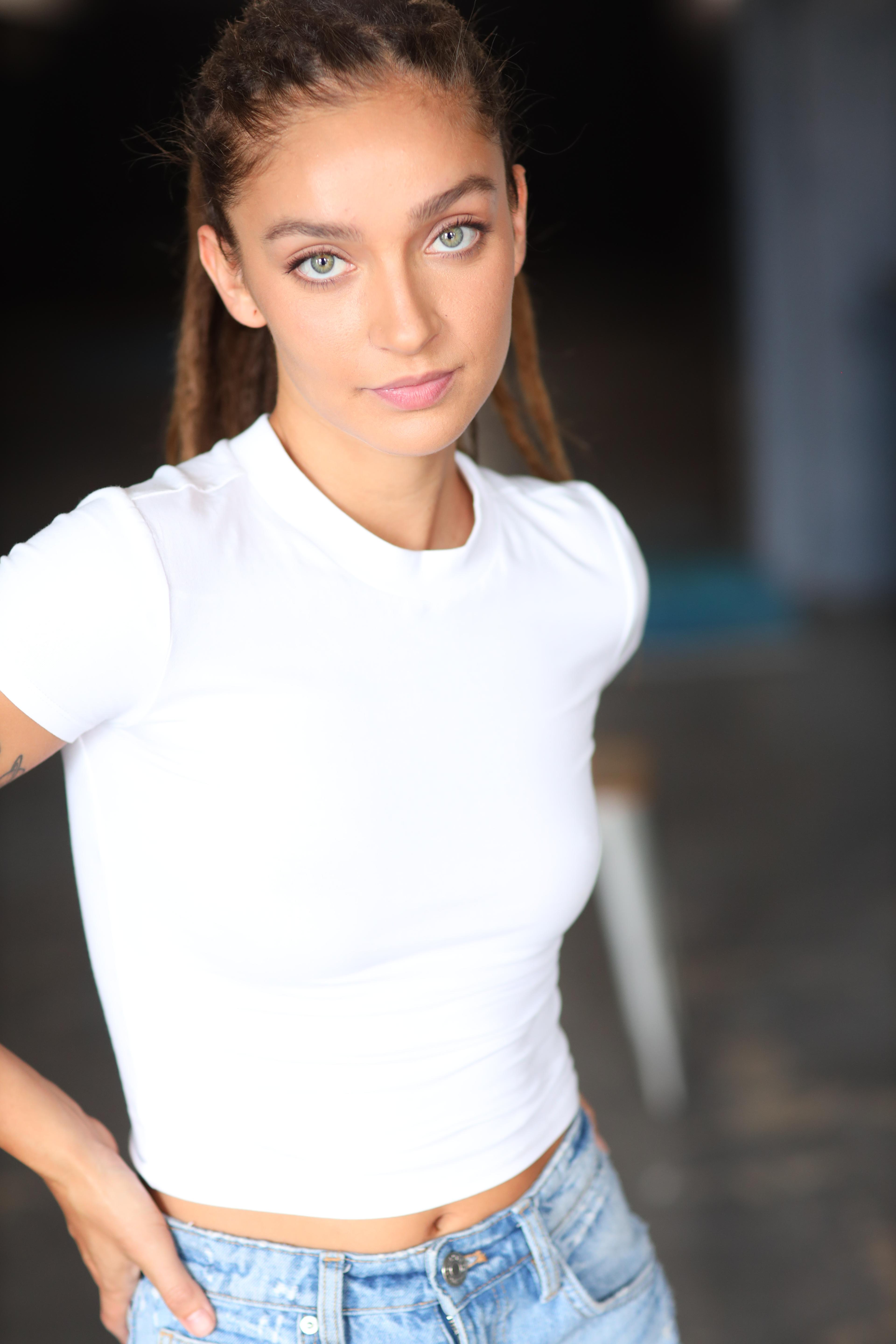 Carli McIntyre image