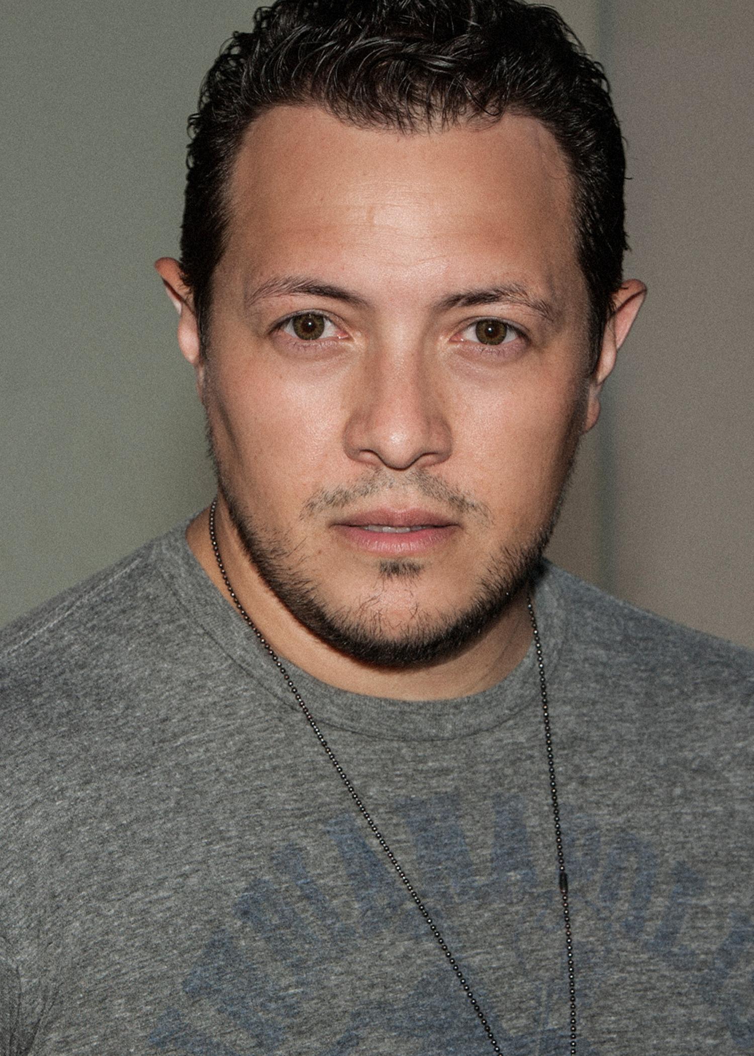 Hector Luis Bustamante image
