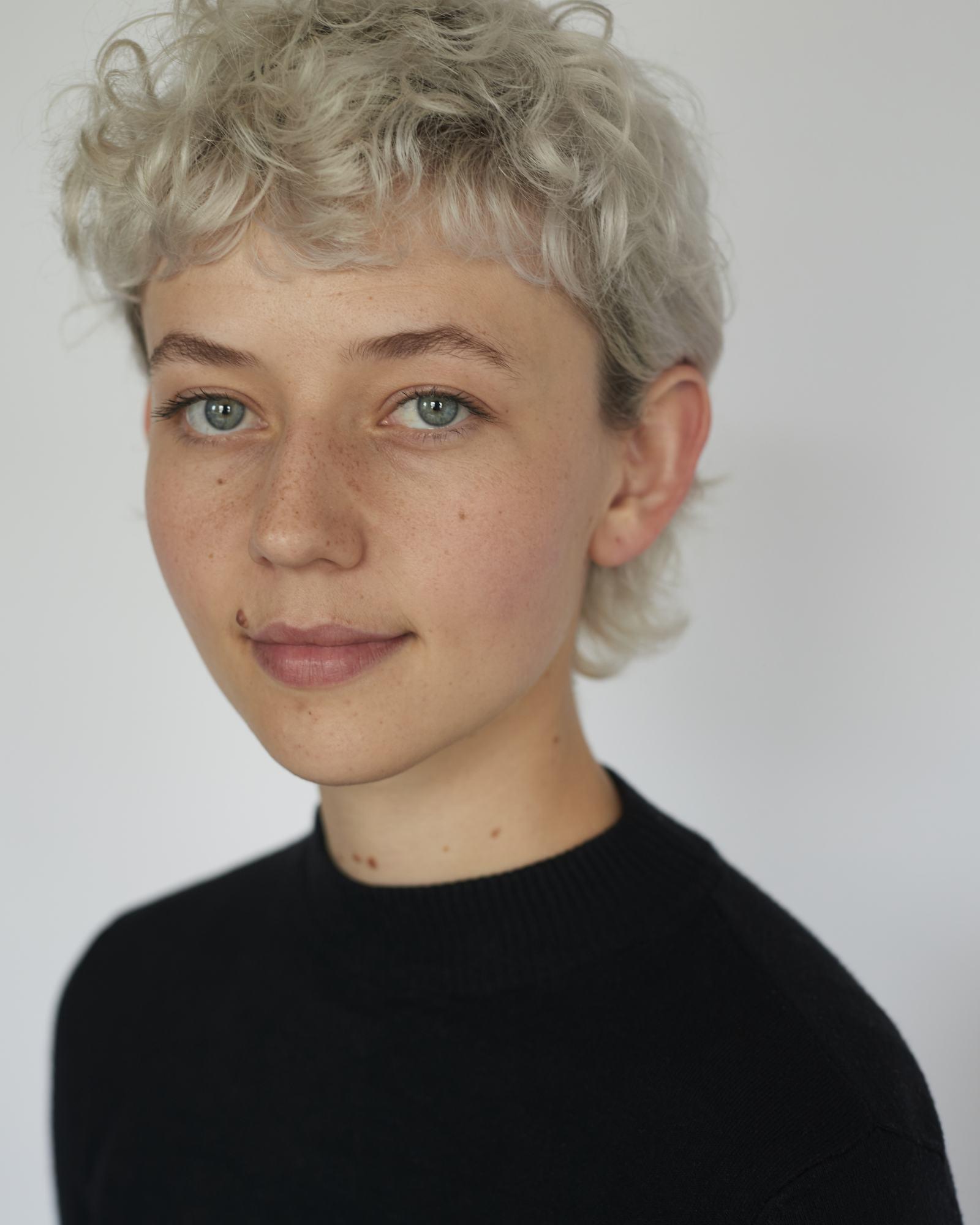 Ellen Robertson image