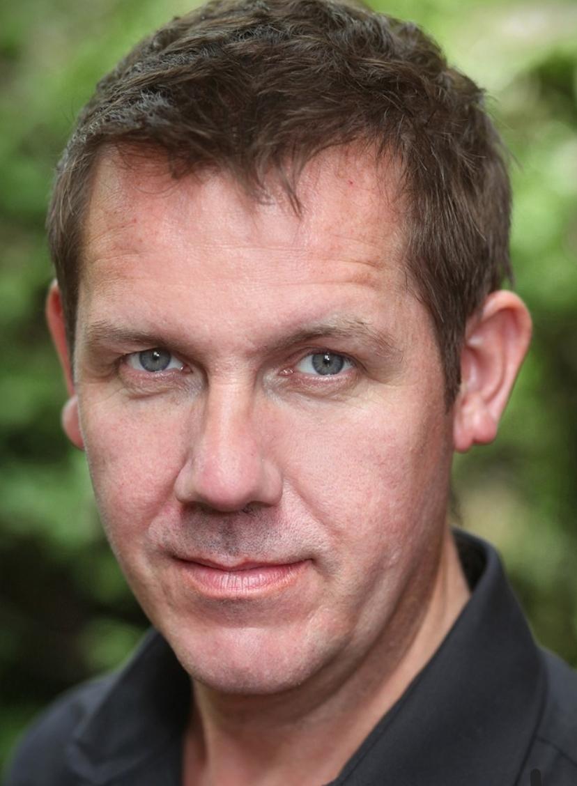 Tim Churchill image