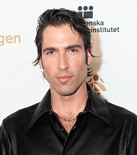 Victor Iván image