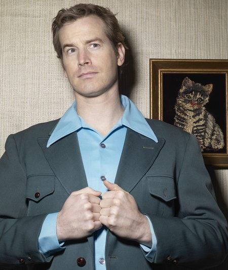 Rob Huebel image
