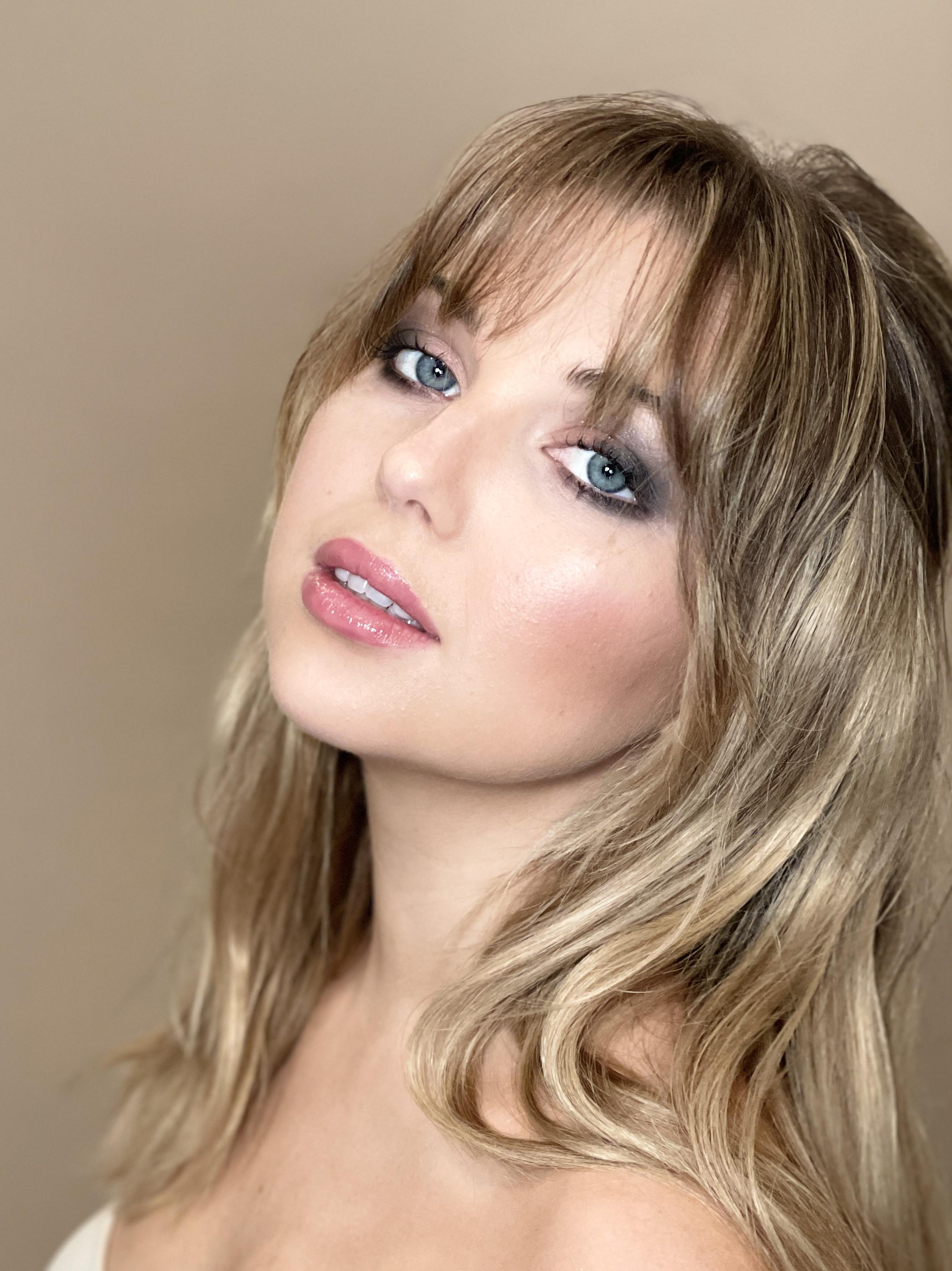 Samantha Hanratty image