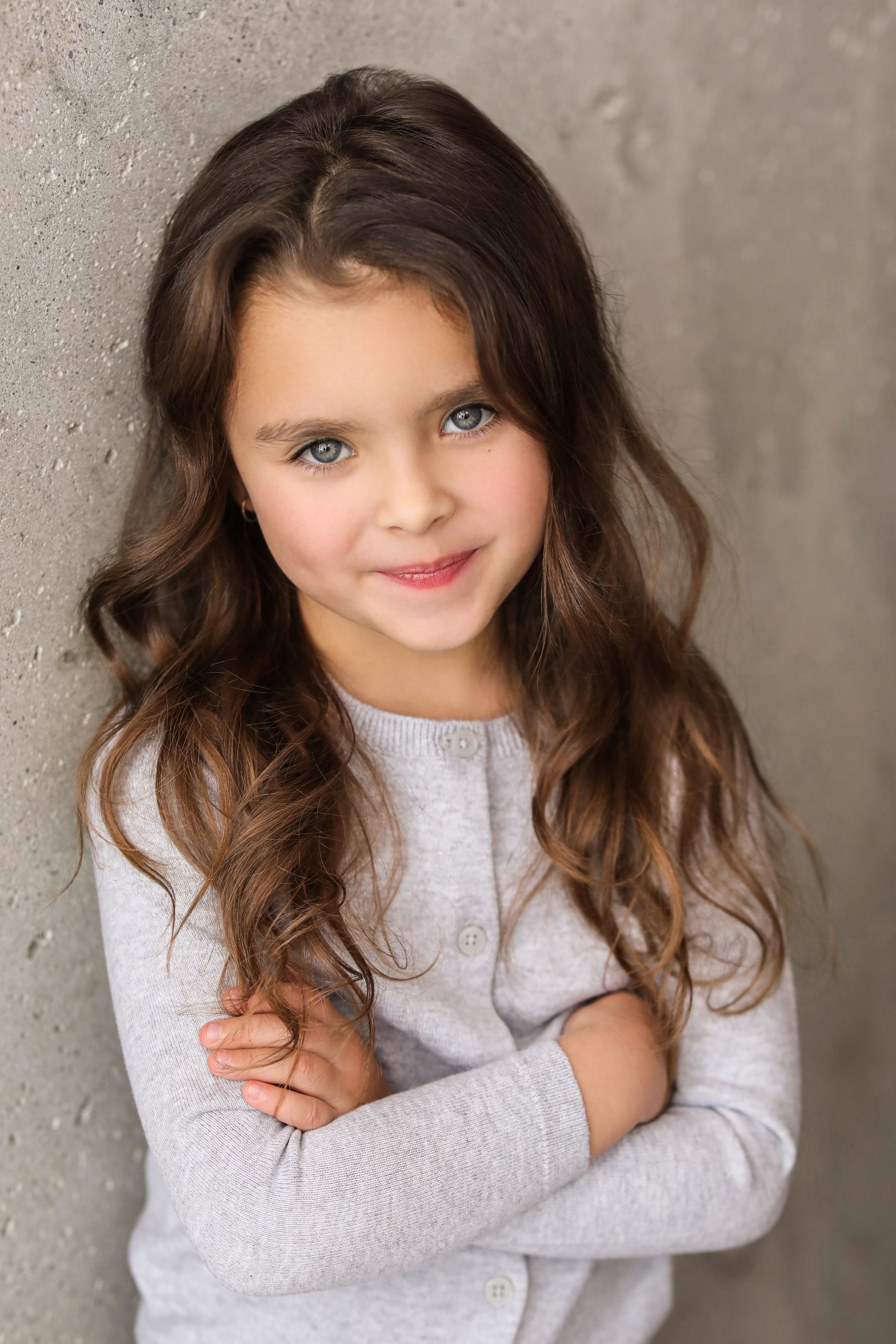 Mila Jones image
