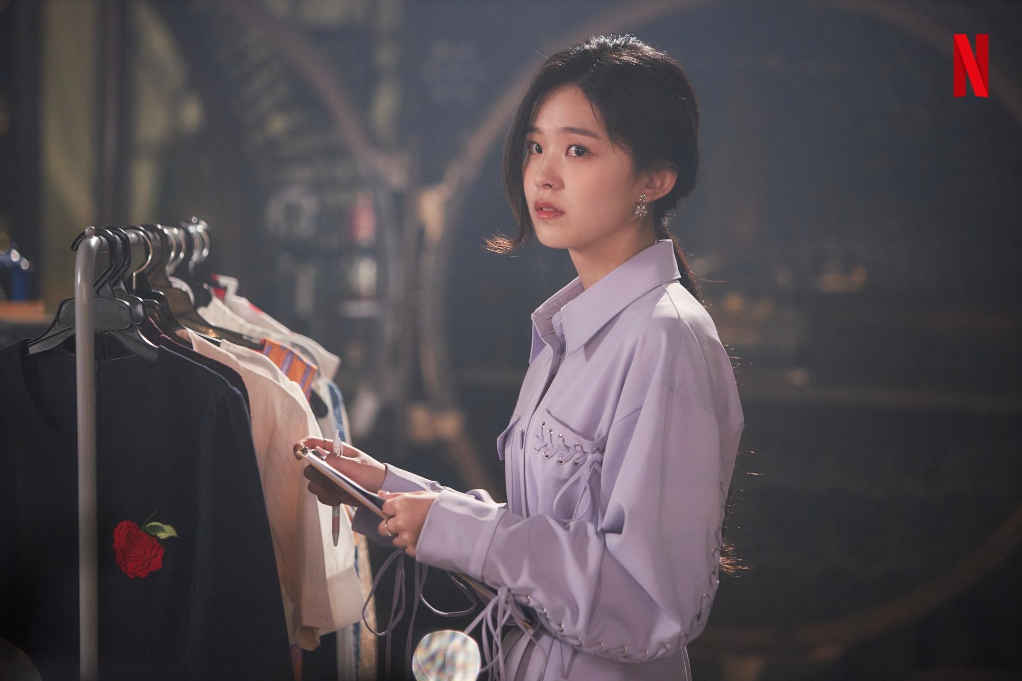 Kim Si-eun image