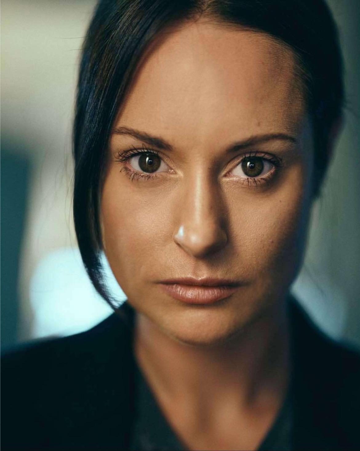 Lauren Metcalfe image