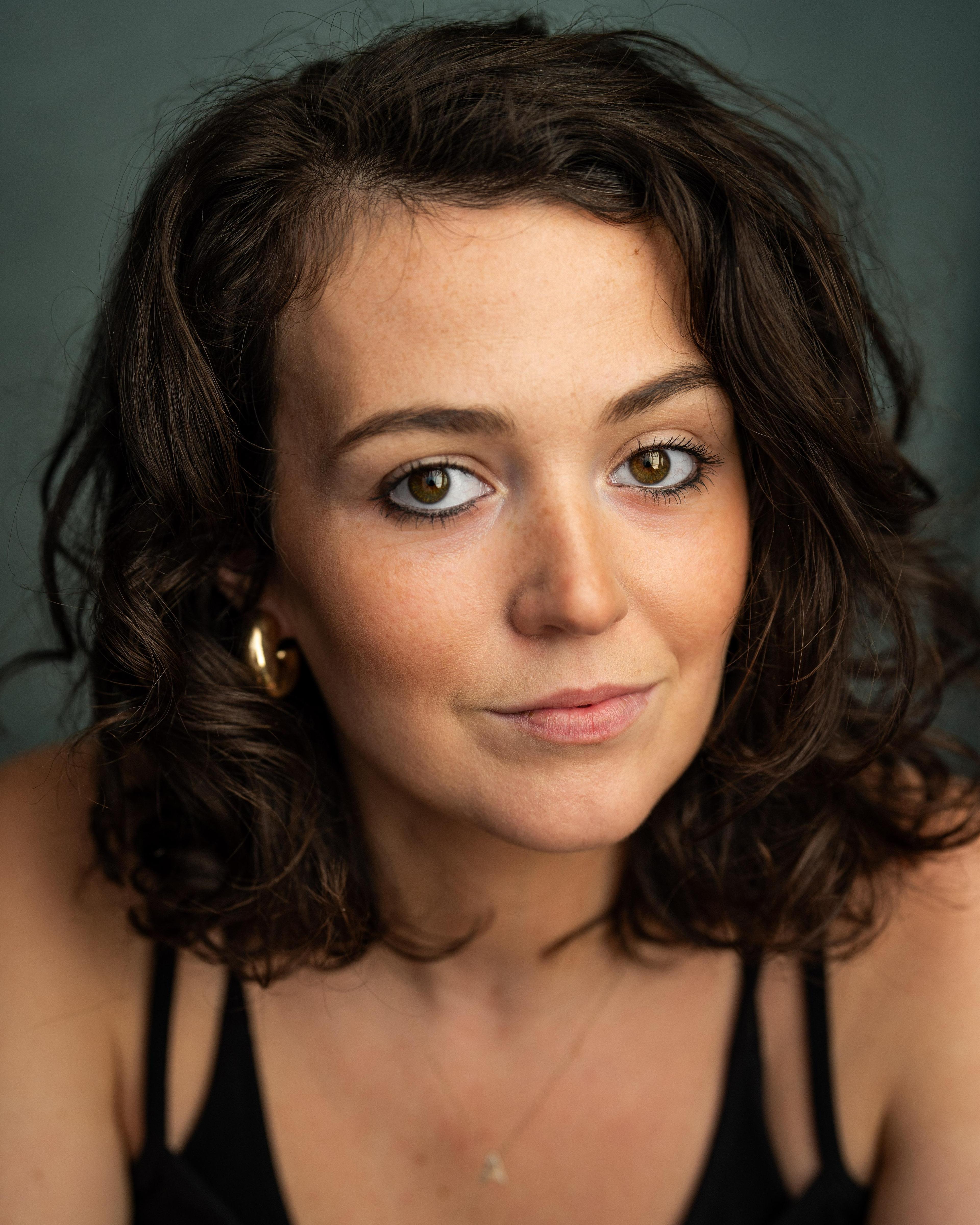 Anna Russell-Martin image