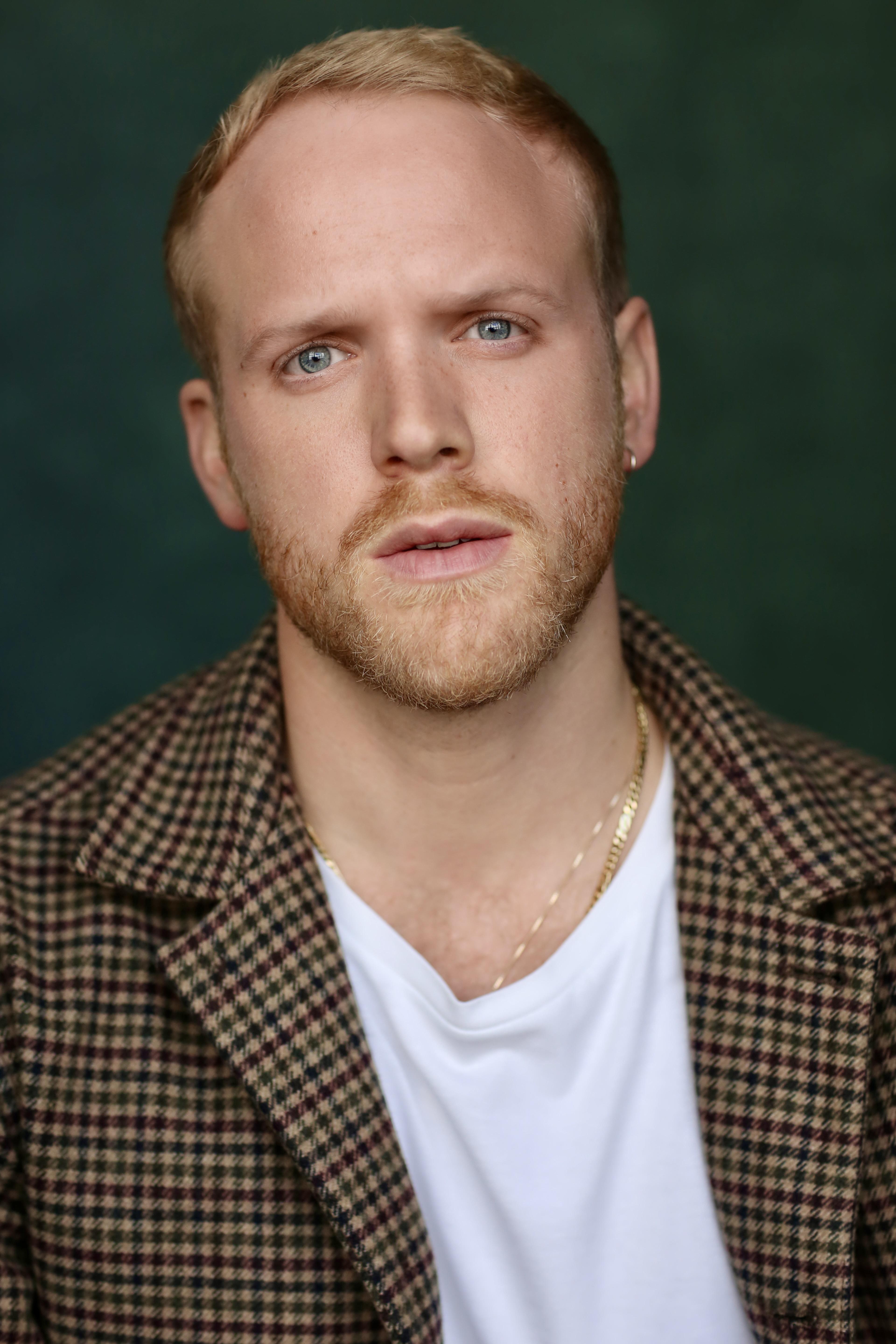 Tom Cox image
