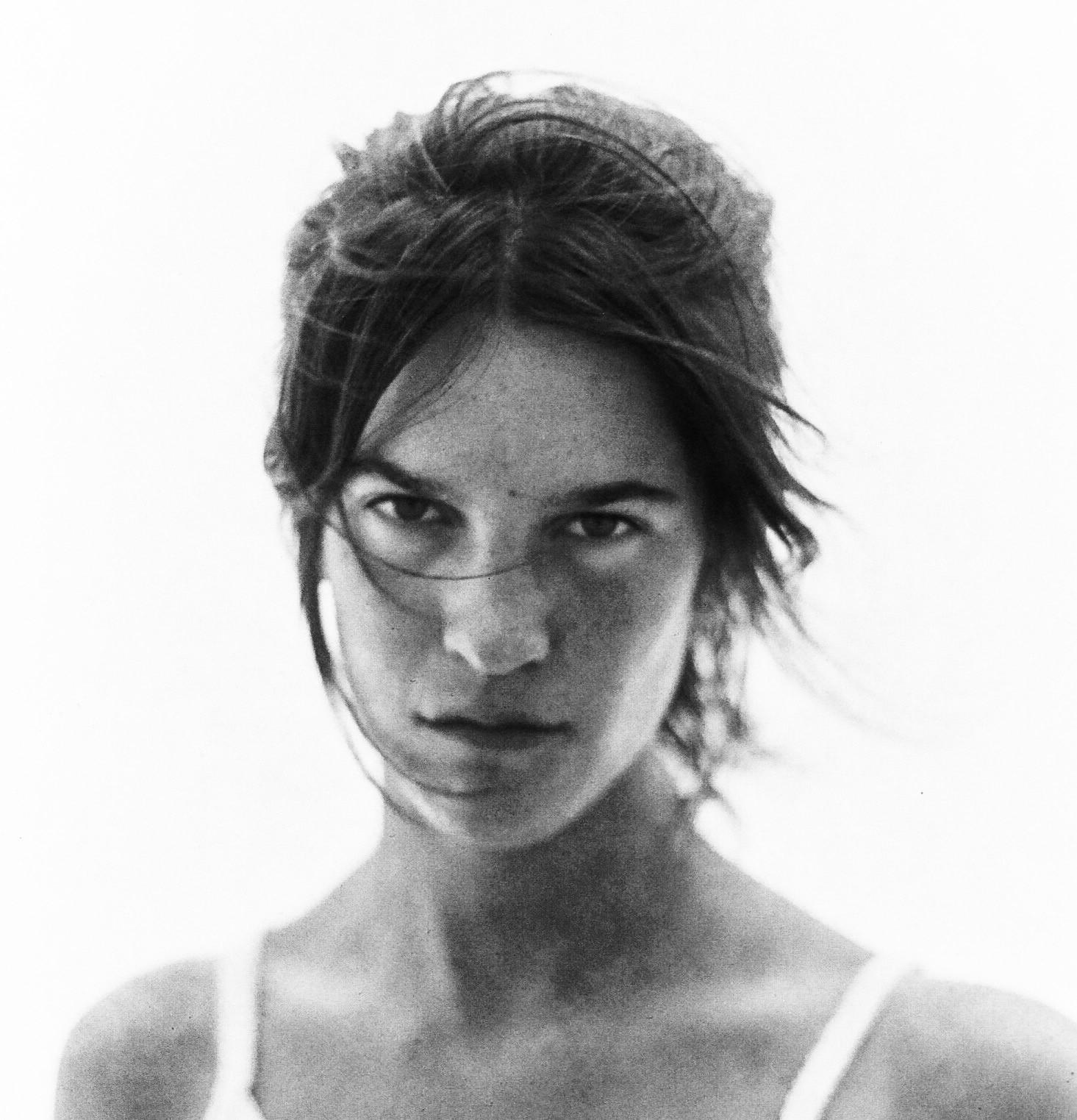 Suzanne Lindon image
