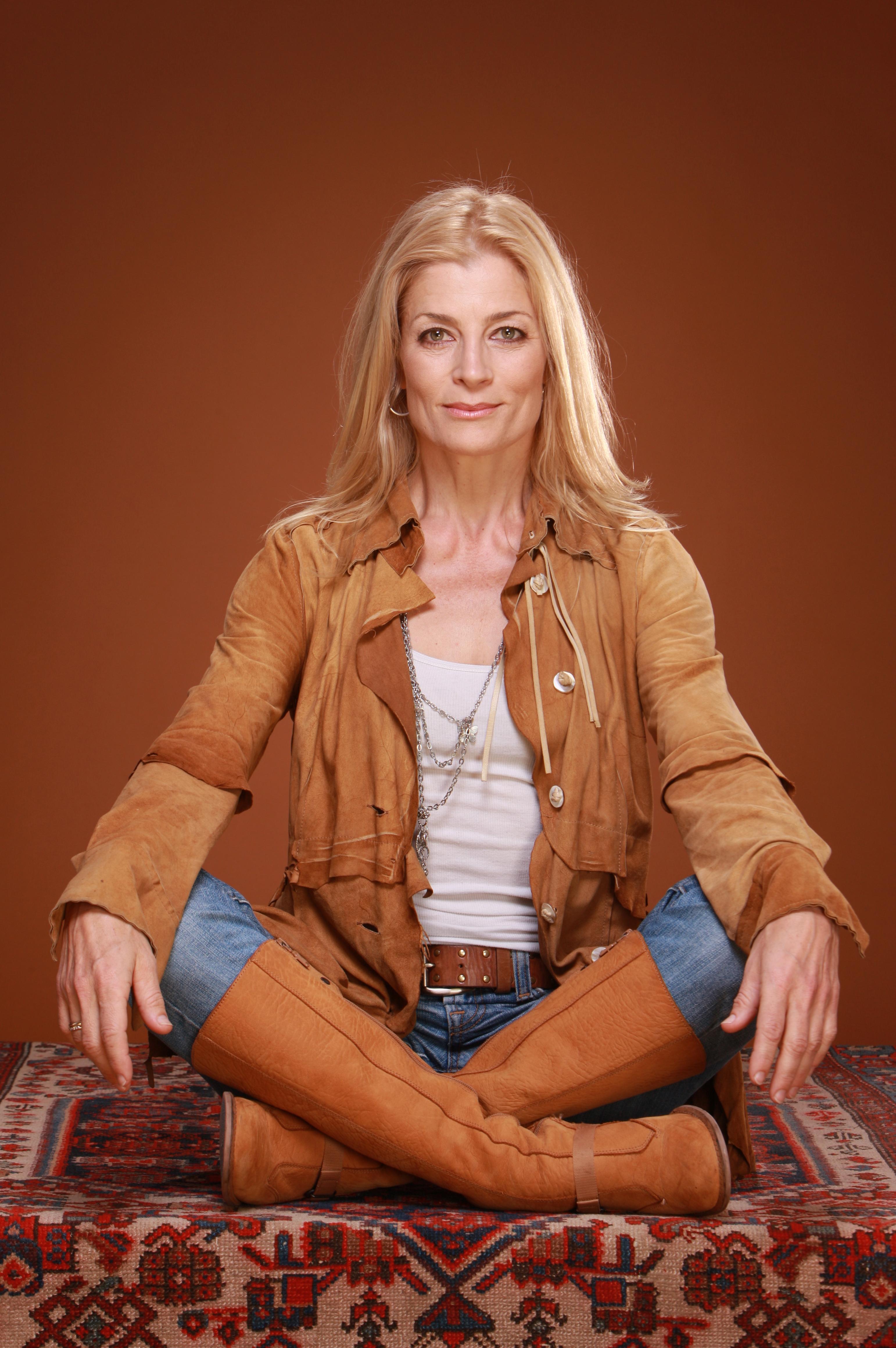 Dreya Weber image