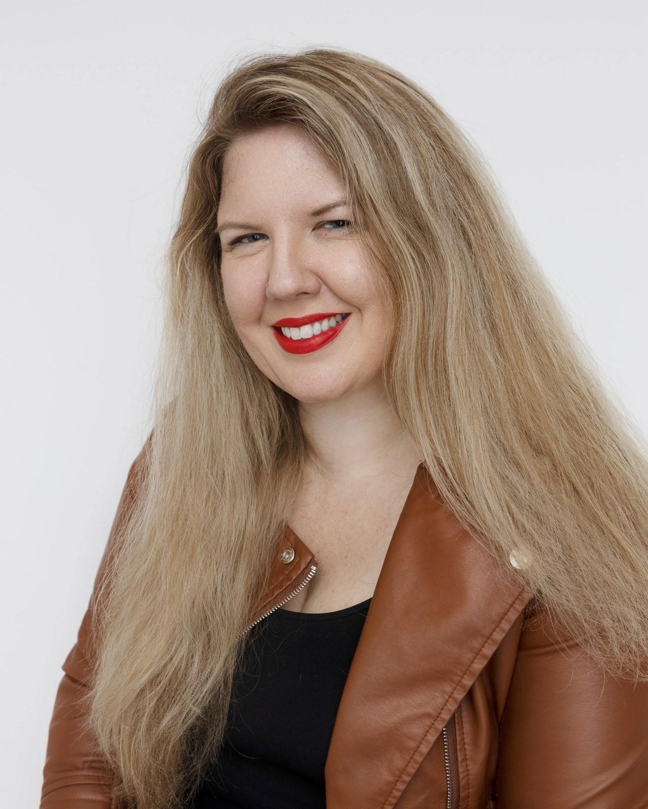 Erica Cain image